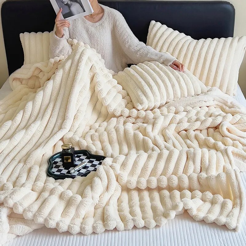 SkandiShop Luxury Fluffy Soft Fur Blankets